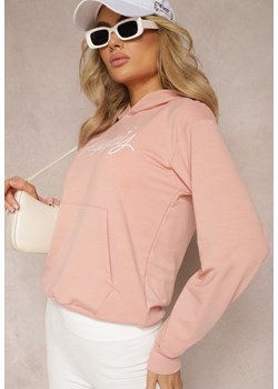 Różowa Bluza z Ozdobnym Napisem i Kapturem Arseia ze sklepu Renee odzież w kategorii Bluzy damskie - zdjęcie 169782352