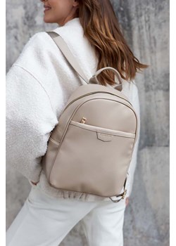 Beżowy pojemny plecak damski ze skóry ekologicznej - Peterson ze sklepu 5.10.15 w kategorii Plecaki - zdjęcie 169782531