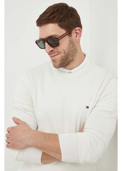 Tommy Hilfiger sweter męski kolor biały lekki ze sklepu ANSWEAR.com w kategorii Swetry męskie - zdjęcie 169786684