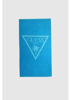 GUESS Niebieski ręcznik z trójkątnym logo guess ze sklepu outfit.pl w kategorii Ręczniki - zdjęcie 169792190