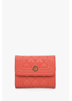Estro: Poręczny czerwony portfel damski ze złotymi okuciami ze sklepu Estro w kategorii Portfele damskie - zdjęcie 169806540