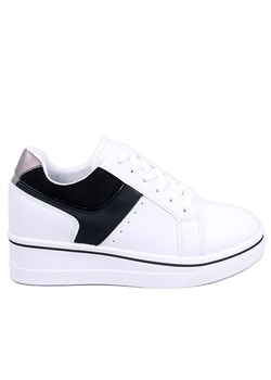 Sneakersy na koturnie Tobey Black białe ze sklepu ButyModne.pl w kategorii Trampki damskie - zdjęcie 169809181