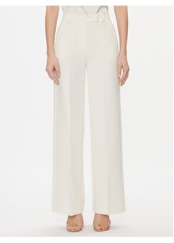 Maryley Spodnie materiałowe 24EB515/43VA Beżowy Relaxed Fit ze sklepu MODIVO w kategorii Spodnie damskie - zdjęcie 169812291