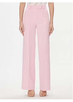 Maryley Spodnie materiałowe 24EB515/43OR Różowy Relaxed Fit ze sklepu MODIVO w kategorii Spodnie damskie - zdjęcie 169812384