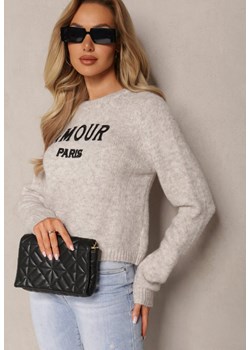 Jasnoszary Sweter o Klasycznym Kroju z Haftowanym Napisem Zoyass ze sklepu Renee odzież w kategorii Swetry damskie - zdjęcie 169822231