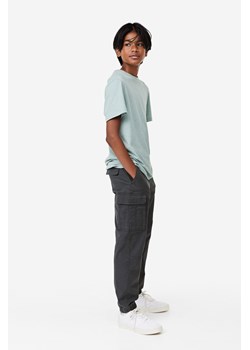 H & M - Spodnie cargo - Szary ze sklepu H&M w kategorii Spodnie chłopięce - zdjęcie 169853304