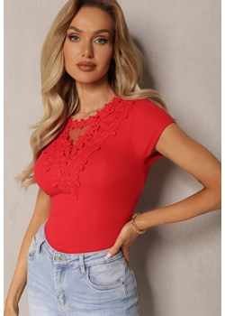 Czerwony T-shirt z Bawełny Ozdobiony Koronką Naiel ze sklepu Renee odzież w kategorii Bluzki damskie - zdjęcie 169856021