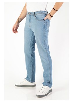 Wrangler Dżinsy &quot;Texas Slim&quot; - Slim fit - w kolorze błękitnym ze sklepu Limango Polska w kategorii Jeansy męskie - zdjęcie 169861343