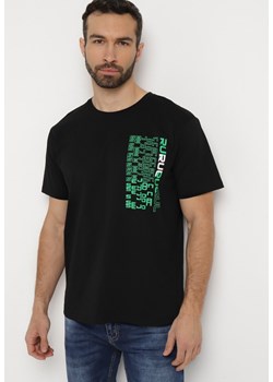 Czarna Koszulka Bawełniana z Ozdobnym Nadrukiem na Przodzie Ulitiama ze sklepu Born2be Odzież w kategorii T-shirty męskie - zdjęcie 169867920