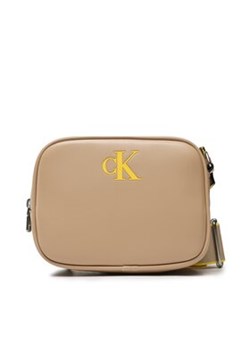 Calvin Klein Jeans Torebka Sleek Camera Bag 18 Solid K60K610321 Brązowy ze sklepu MODIVO w kategorii Listonoszki - zdjęcie 169870724