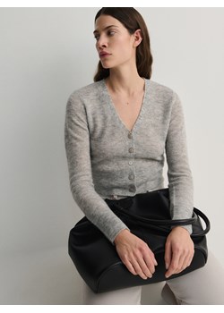 Reserved - Krótki sweter z guzikami - jasnoszary ze sklepu Reserved w kategorii Swetry damskie - zdjęcie 169879161