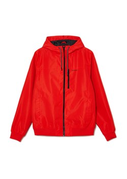 Cropp - Czerwona kurtka z kapturem - czerwony ze sklepu Cropp w kategorii Kurtki męskie - zdjęcie 169883263