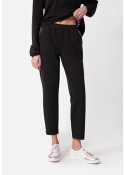 Czarne dresowe spodnie ze sklepu Molton w kategorii Spodnie damskie - zdjęcie 169883774
