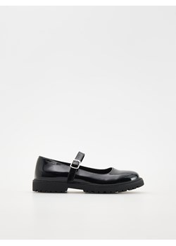 Reserved - Lakierowane loafersy - czarny ze sklepu Reserved w kategorii Półbuty dziecięce - zdjęcie 169888471