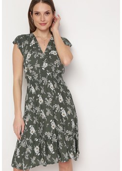 Ciemnozielona Sukienka Bawełniana z Kopertowym Dekoltem w Kwiatki Akariela ze sklepu Born2be Odzież w kategorii Sukienki - zdjęcie 169892924