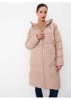 Mohito - Długi pikowany beżowy płaszcz - beżowy ze sklepu Mohito w kategorii Płaszcze damskie - zdjęcie 169903402