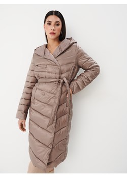 Mohito - Pikowany brązowy płaszcz - beżowy ze sklepu Mohito w kategorii Płaszcze damskie - zdjęcie 169903713