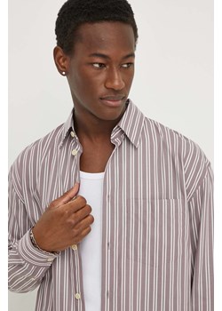 Drykorn koszula bawełniana RIKOV męska kolor fioletowy relaxed z kołnierzykiem klasycznym 14407847360 ze sklepu ANSWEAR.com w kategorii Koszule męskie - zdjęcie 169904124