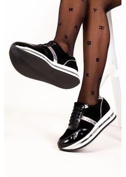 Czarne sneakersy Kati buty sportowe sznurowane polska skóra 7090 ze sklepu Casu.pl w kategorii Buty sportowe damskie - zdjęcie 169938493