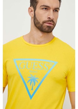 Guess t-shirt męski kolor żółty z nadrukiem F4GI00 J1311 ze sklepu ANSWEAR.com w kategorii T-shirty męskie - zdjęcie 169967513