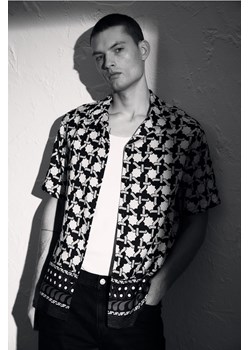 H & M - Koszula z lyocellu z otwartymi klapami Regular Fit - Beżowy ze sklepu H&M w kategorii Koszule męskie - zdjęcie 169992183