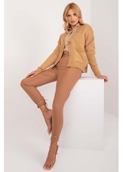 Camelowy dzianinowy sweter damski z dekoltem V ze sklepu 5.10.15 w kategorii Swetry damskie - zdjęcie 169994331
