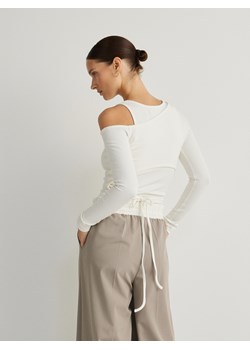 Reserved - Dwuczęściowa bluzka - złamana biel ze sklepu Reserved w kategorii Bluzki damskie - zdjęcie 170002433