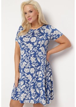 Niebieska Sukienka w Kwiatowy Wzór z Rozkloszowanym Dołem z Wiskozy Anlafia ze sklepu Born2be Odzież w kategorii Sukienki - zdjęcie 170004372