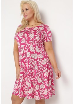 Różowa Sukienka w Kwiatowy Wzór z Rozkloszowanym Dołem z Wiskozy Anlafia ze sklepu Born2be Odzież w kategorii Sukienki - zdjęcie 170004382