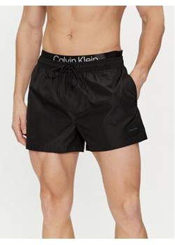 Calvin Klein Swimwear Szorty kąpielowe KM0KM00947 Czarny Regular Fit ze sklepu MODIVO w kategorii Kąpielówki - zdjęcie 170009434