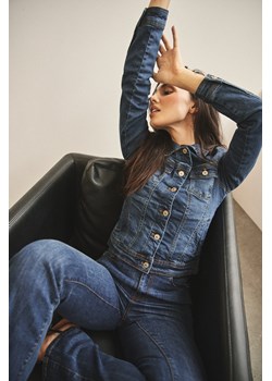 Kurtka jeansowa z kieszeniami niebieska ze sklepu Moodo.pl w kategorii Kurtki damskie - zdjęcie 170017454