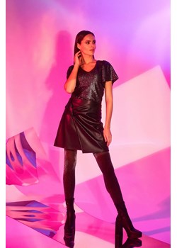 Trapezowa spódnica z imitacji skóry czarna ze sklepu Moodo.pl w kategorii Spódnice - zdjęcie 170024244