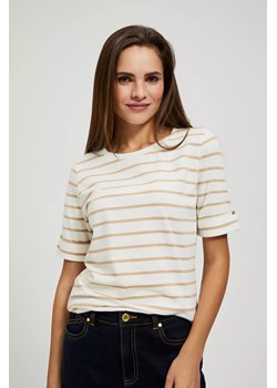 Bluzka w cienkie paski z okrągłym dekoltem beżowa ze sklepu Moodo.pl w kategorii Bluzki damskie - zdjęcie 170025461