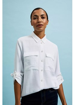 Koszula z ozdobnymi guzikami i kołnierzykiemi biała ze sklepu Moodo.pl w kategorii Koszule damskie - zdjęcie 170025463