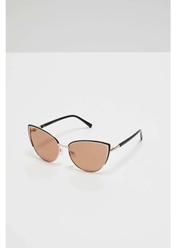 Okulary przeciwsłoneczne z metalowymi oprawkami o kocim kształcie brązowe ze sklepu Moodo.pl w kategorii Okulary przeciwsłoneczne damskie - zdjęcie 170027393