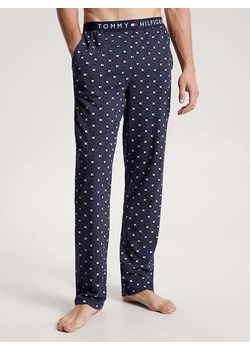 Męskie spodnie do piżamy Tommy Hilfiger granatowe UM0UM02985 ze sklepu piubiu_pl w kategorii Piżamy męskie - zdjęcie 170034742