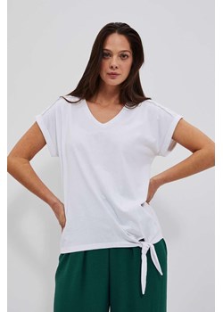 Gładki biały t-shirt damski z wiązaniem ze sklepu 5.10.15 w kategorii Bluzki damskie - zdjęcie 170043493