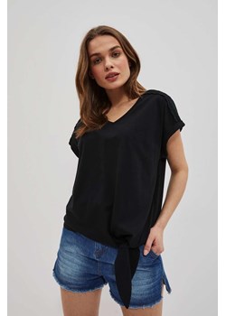 Gładki czarny t-shirt damski z wiązaniem ze sklepu 5.10.15 w kategorii Bluzki damskie - zdjęcie 170043651