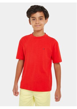 Tommy Hilfiger T-Shirt Essential KB0KB08575 D Czerwony Regular Fit ze sklepu MODIVO w kategorii T-shirty chłopięce - zdjęcie 170045274