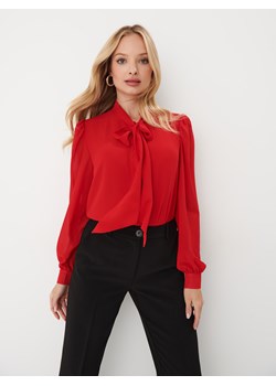 Mohito - Czerwona bluzka z kokardą - czerwony ze sklepu Mohito w kategorii Bluzki damskie - zdjęcie 170051863
