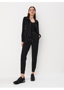 Mohito - Czarne spodnie dresowe z wiskozą - czarny ze sklepu Mohito w kategorii Spodnie damskie - zdjęcie 170055614