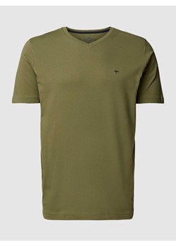 T-shirt z dekoltem w serek ze sklepu Peek&Cloppenburg  w kategorii T-shirty męskie - zdjęcie 170056342