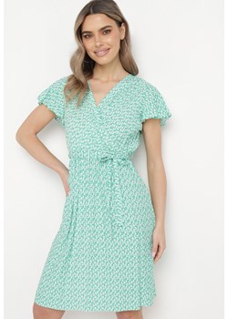 Zielona Sukienka z Kopertowym Dekoltem Wiązanym Paskiem i Gumką w Talii z Wiskozy Canbra ze sklepu Born2be Odzież w kategorii Sukienki - zdjęcie 170060094