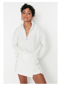 trendyol Sweter w kolorze białym ze sklepu Limango Polska w kategorii Swetry damskie - zdjęcie 170061692