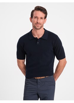 Męska koszulka polo ze strukturalnej dzianiny - granatowa V2 OM-POSS-0117 ze sklepu ombre w kategorii T-shirty męskie - zdjęcie 170067632
