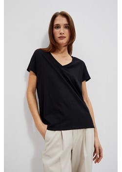 Czarna bawełniana koszulka z dekoltem V ze sklepu 5.10.15 w kategorii Bluzki damskie - zdjęcie 170073162