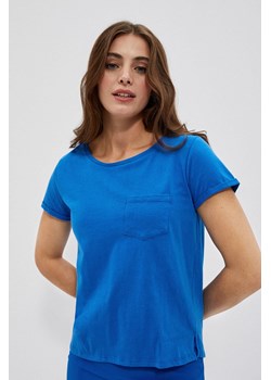Bawełniany niebieski t-shirt damski z kieszonką ze sklepu 5.10.15 w kategorii Bluzki damskie - zdjęcie 170073163