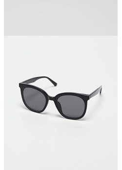 Okulary przeciwsłoneczne - czarne ze sklepu 5.10.15 w kategorii Okulary przeciwsłoneczne damskie - zdjęcie 170073240