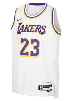 Koszulka dla dużych dzieci Nike Dri-FIT NBA Swingman LeBron James Los Angeles Lakers Icon Edition 2022/23 - Biel ze sklepu Nike poland w kategorii T-shirty chłopięce - zdjęcie 170103720