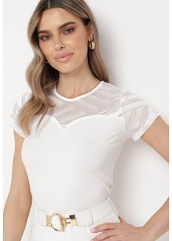Biały Wiskozowy T-shirt z Siateczkowym Dekoltem i Welurowym Nadrukiem Gefattia ze sklepu Born2be Odzież w kategorii Bluzki damskie - zdjęcie 170109401